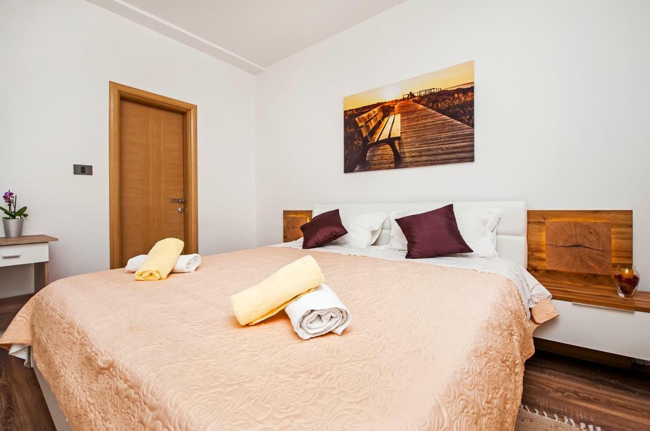 Rooms Mariana Rovinj Exterior photo