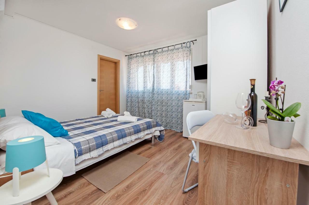 Rooms Mariana Rovinj Exterior photo